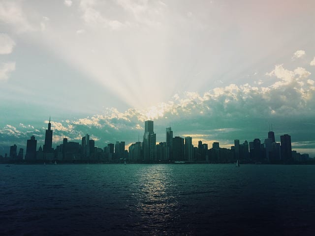 chicago stadtbild lichtstrahlen
